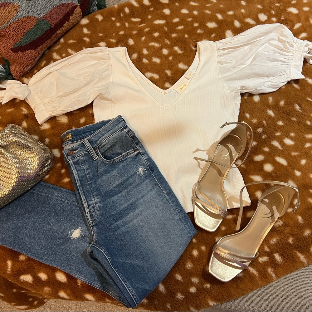 Maeve by Anthropologie white, deep-V neck/back, short puff-sleeve top Sz SP.